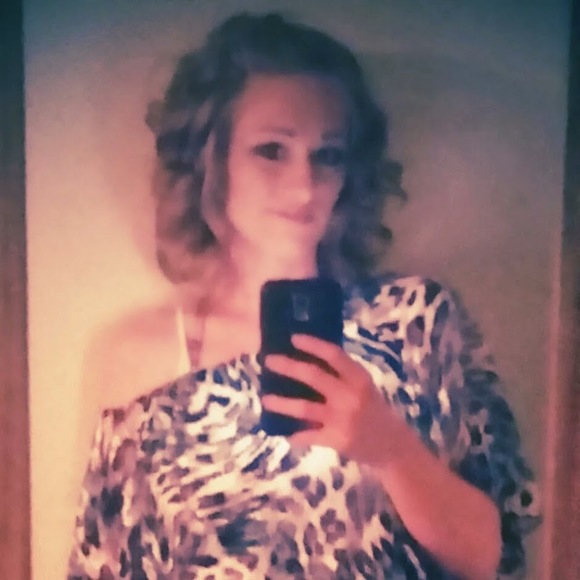 Meet your Posher, Windie - Picture 1 of 3